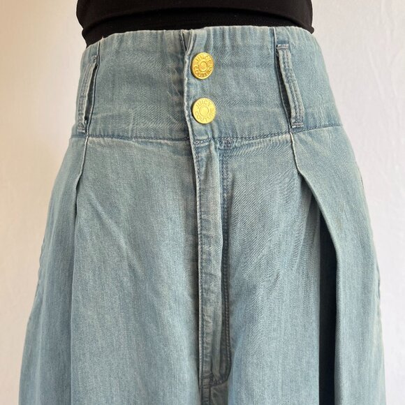 Juicy Couture Black Label Wide-Leg Crop Jeans – Luxe, Dramatic, & Effortless! - Picture 7 of 10